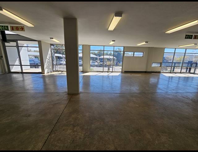 1,237M² WAREHOUSE TO LET IN LANSERIA